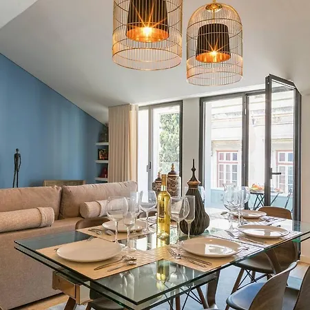 Apartment 2bdr With Balcony By Lovelystay *