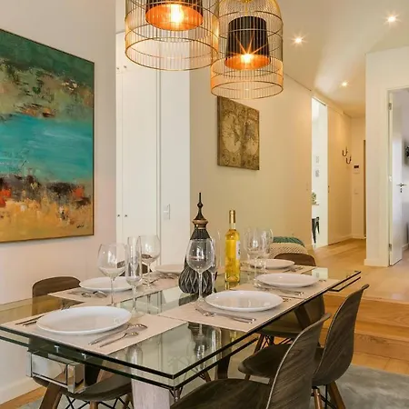 Apartment 2bdr With Balcony By Lovelystay Lissabon