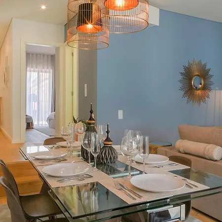 Appartement 2bdr With Balcony By Lovelystay